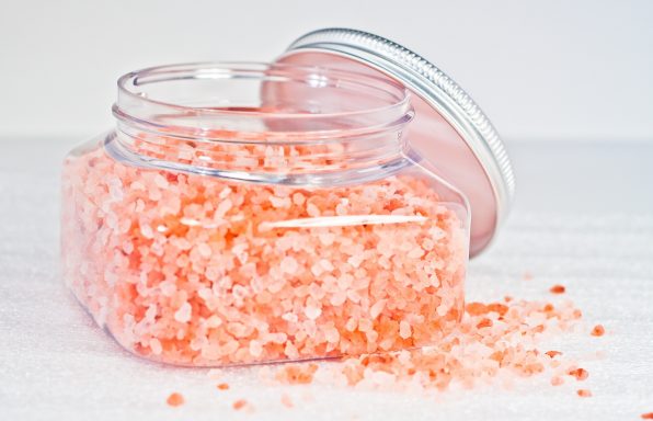 himalayan salt bath